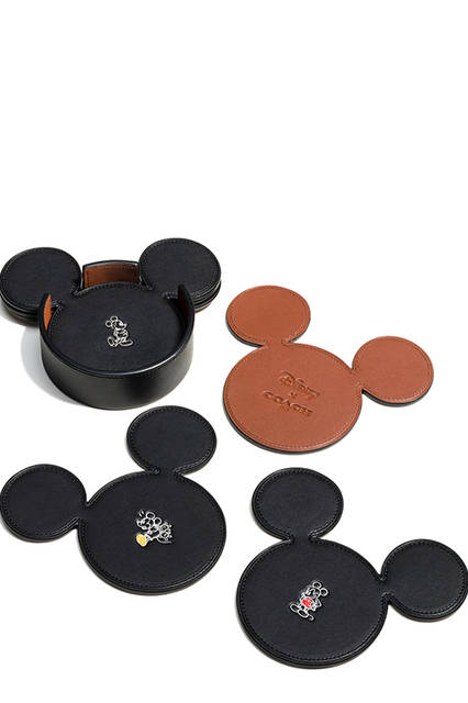 <strong>ミッキー コースター セット</strong><br>価格｜3万4560円<br>サイズ｜H5.5 x W15 x D14（cm）