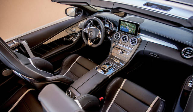 メルセデスAMG C 63 S カブリオレは「ダイナミックセレクト」に「レース」というモードが加わる