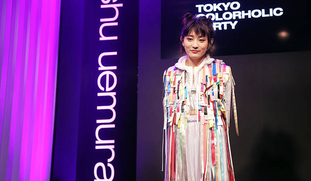 コムアイによるスペシャルコンテンツ、コラボ楽曲披露