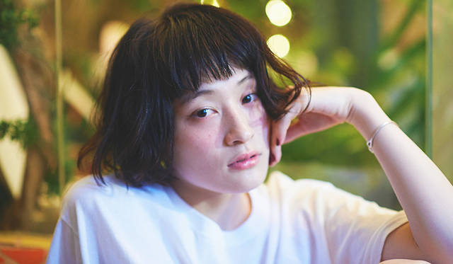 コムアイによるスペシャルコンテンツ、コラボ楽曲披露