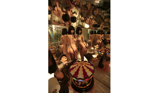 篠山紀信「快楽の館」2016 年 ©Kishin Shinoyama 2016