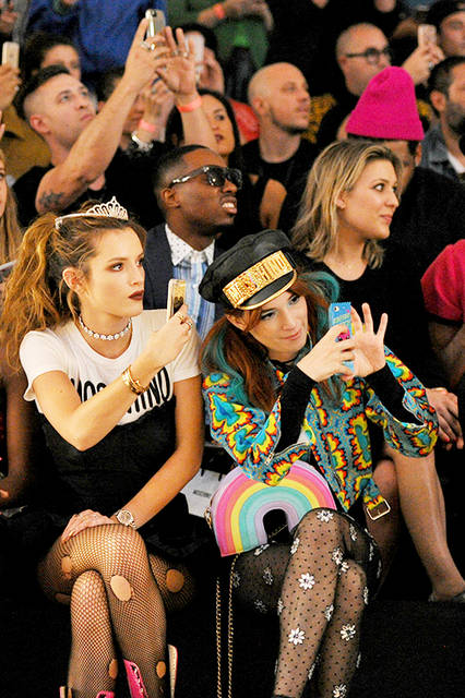 Bella-Thorne-and-Dani-Thorne｜ベラ・ソーン＆ダニ・ソーン