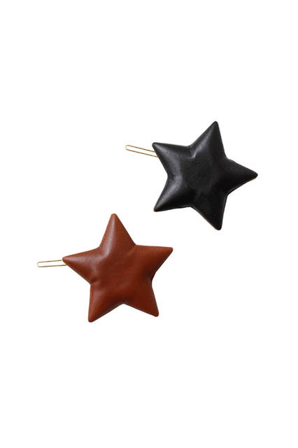 レザースターヘアピン<br> 1万5000円（税抜）<br>　(65mm)