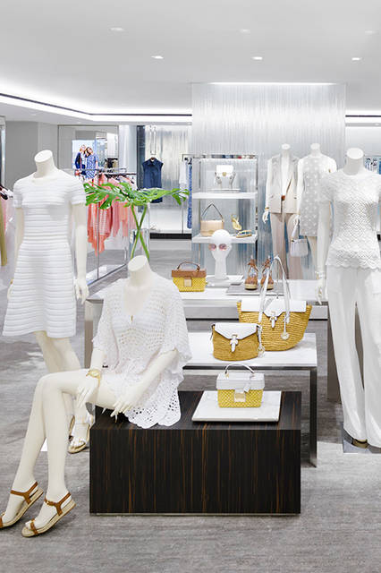 2階 MMK London_Regent_Street_1st_Floor_004 マイケル・コース、ヨーロッパ最大の旗艦店を ロンドンのリージェント・ストリートにオープン