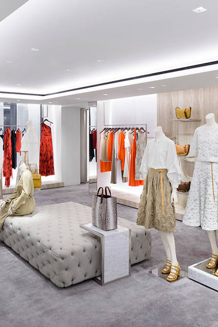 2階 コレクション London_Regent_Street_1st_Floor_075 マイケル・コース、ヨーロッパ最大の旗艦店を ロンドンのリージェント・ストリートにオープン