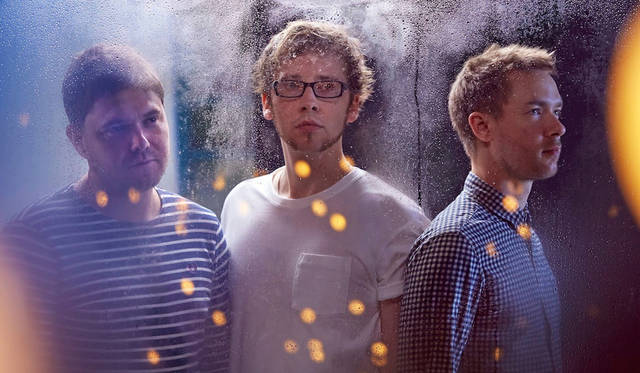 エレクトロニック・ミュージックに影響され独特のグルーブを持ったピアノ・トリオ