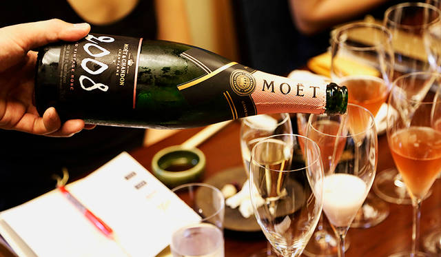 モエ・エ・シャンドン醸造最高責任者、ブノワ・ゴエズ氏が来日し、和食とロゼ・シャンパーニュのマリアージュを愉しむランチ会が開かれた