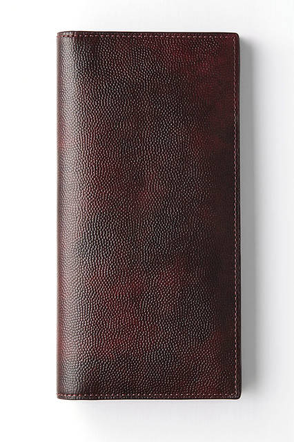 エン・ウォレット｜（Rasp）ブラック、ネイビー、バーガンディー<br> （Caviar）ダークブラウン、プラム、ネイビー<br> 価格｜すべて10万円<br>