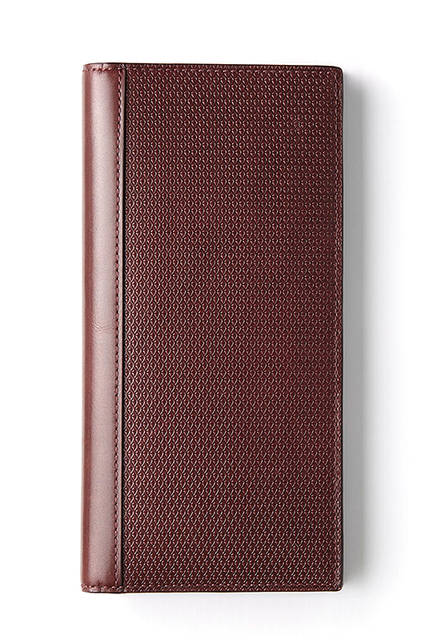 エン・ウォレット｜（Rasp）ブラック、ネイビー、バーガンディー<br> （Caviar）ダークブラウン、プラム、ネイビー<br> 価格｜すべて10万円<br>