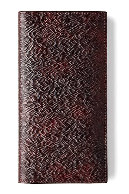 エン・ウォレット｜（Rasp）ブラック、ネイビー、バーガンディー<br> （Caviar）ダークブラウン、プラム、ネイビー<br> 価格｜すべて10万8000円<br>