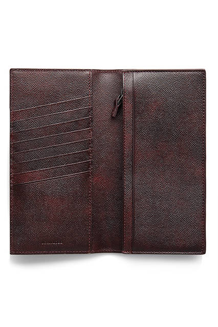 エン・ウォレット｜（Rasp）ブラック、ネイビー、バーガンディー<br> （Caviar）ダークブラウン、プラム、ネイビー<br> 価格｜すべて10万8000円<br>