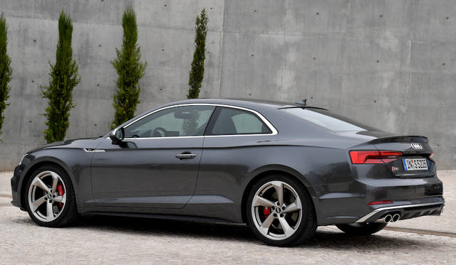 A5クーペの全長は4673mm（欧州値）