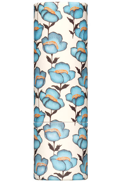 <strong>ポール ＆ ジョー リップスティック CS</strong><br /> くちびるに秋を呼び込む限定リップスティック<br /> 限定品<br /> レフィル　全3色<br /> 価格｜各2000円（税抜）<br /> 発売日｜8月1日（月）<br />