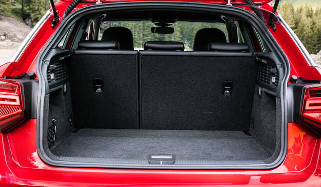 荷室容量は405リッター