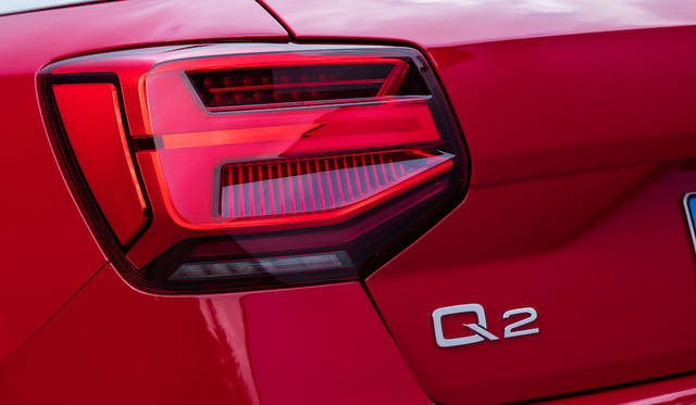 リアコンビネーションランプにはオプションでLEDのターンシグナルも選べる