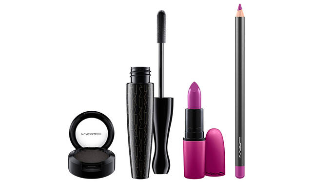 <strong>ルック イン ア ボックス｜ガール バンド グラム</strong><br /> 価格｜8800円(税抜)<br /> ＜キット内容＞<br /> ・スモール アイシャドウ ビヨンド ゴージャス (ブラック＋ゴールドパール)<br /> ・イン エクストリーム ディメンション 3D ブラック ラッシュ (ブラック)<br /> ・リップスティック ダーク ツイスト (ブライトパープル)<br /> ・リップ ペンシル ヒロイン (ブライトパープル)<br /> ・オリジナルポーチ<br />