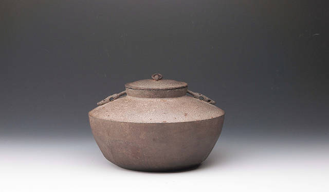  <br>大西家</br> <br>『笠釜　銘時雨』</br> <br>初代浄林作</br>