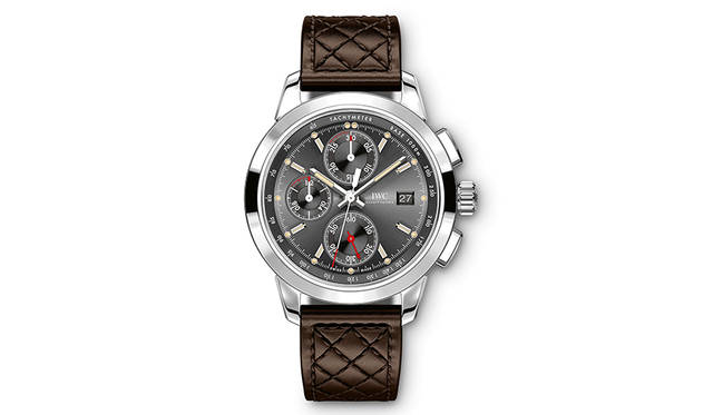 <strong>インヂュニア・クロノグラフ“ルドルフ・カラツィオラ”</strong><br />ケース　ステンレススチール<br />サイズ　直径42mm<br />ムーブメント　自動巻き<br />ストラップ　カーフスキン<br />防水　6気圧<br />発売時期　2016年10月<br />価格　76万5000円（税抜）