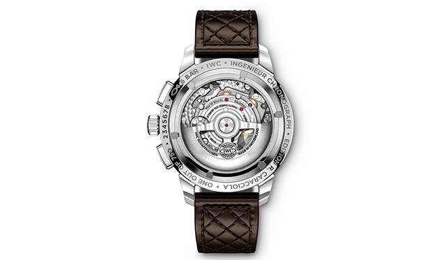 <strong>インヂュニア・クロノグラフ“ルドルフ・カラツィオラ”</strong><br />ケース　ステンレススチール<br />サイズ　直径42mm<br />ムーブメント　自動巻き<br />ストラップ　カーフスキン<br />防水　6気圧<br />発売時期　2016年10月<br />価格　76万5000円（税抜）