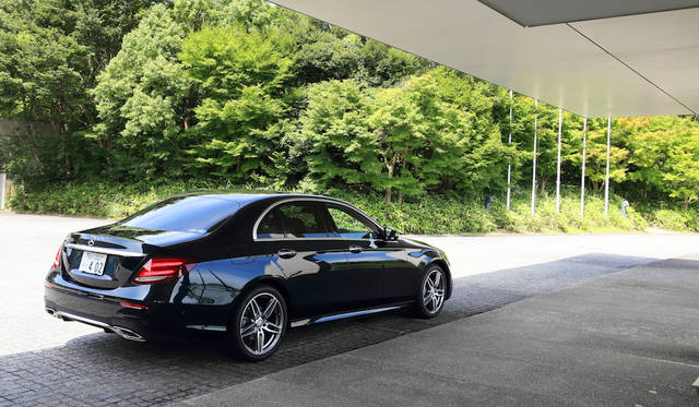 Mercedes Benz E Class|メルセデス・ベンツ Eクラス ホイールベースは2940mmもある