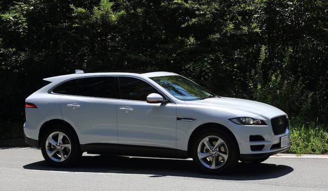 全長4,740mでロングノーズ的なプロポーション