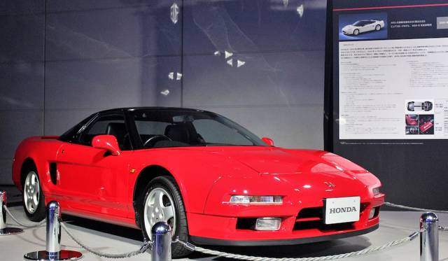 1990年デビューの先代NSX