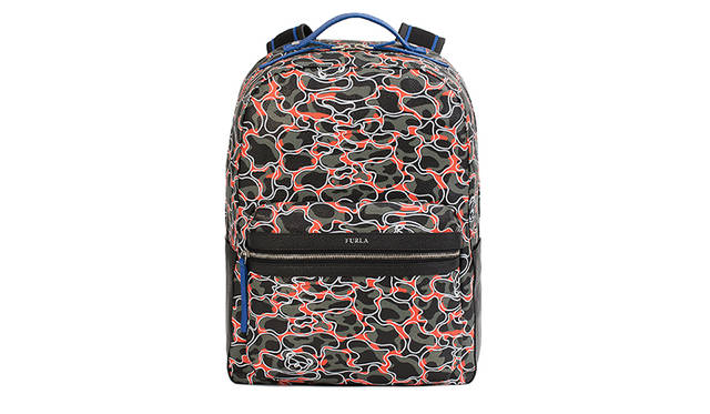 FENICE（フェニーチェ）<br>8月上旬展開予定、サイズ：W35×H50×D15 cm、 素材：シュリンク型圧しレザー、価格：¥108,000（税別）