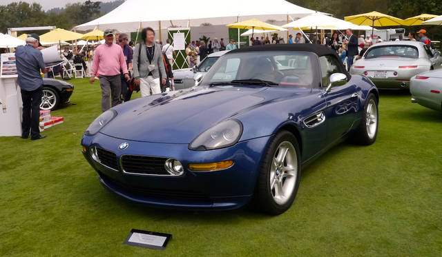 BMWのV8搭載の2座ロードスター「Z8」は2000年に発表されて短い期間だけ作られたがいまもファンが多い