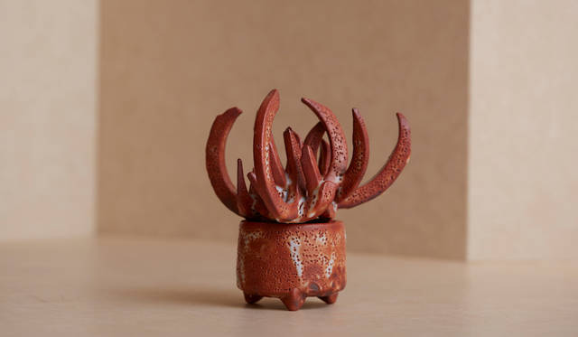 鈴木藏（おさむ）「志野香炉」（324万円）