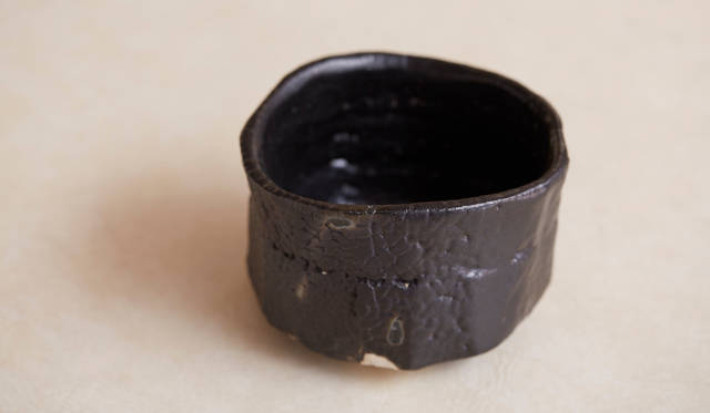 鈴木藏（おさむ）「引出黒茶碗」（345万6000円）
