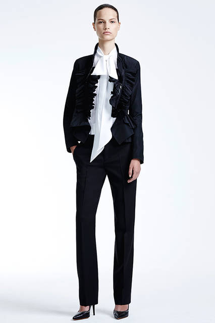 GIVENCHY-ESSENTIALS-FOR-ISETAN-(1)