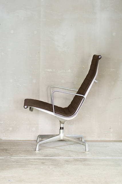 小林節正（<sub>・・・・・・・</sub> RESEARCH）