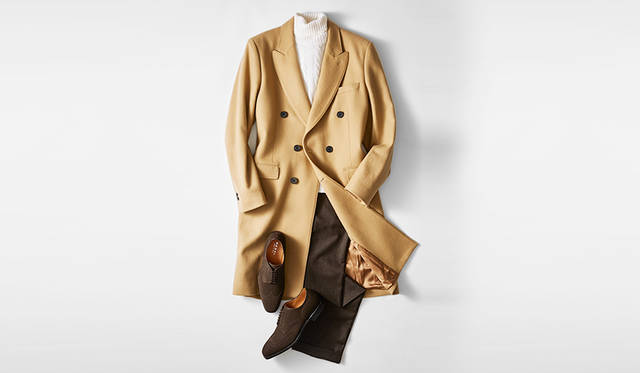 今季リーガルがキップレザーモデルと同じシリーズで提案するのが、イタリア製スエードにダイナイトソールを組み合わせたウイングチップ。秋冬らしい季節感と高級感のあるブラウンの色調を活かし、キャメルやダークブラウンなど同系色に絞ってシックにまとめたい。 <br><br>  靴2万8000円／リーガル（リーガル コーポレーション☎047-304-7261）、コート7万7000円／エディションズ エムアール（ネイビー・ノート☎03-6447-4065）、ニット0万0000円／ザノーネ（スローウエア ジャパン☎03-5467-5358）、パンツ4万8000円／ロータ（エストネーション☎03-5159-7800）