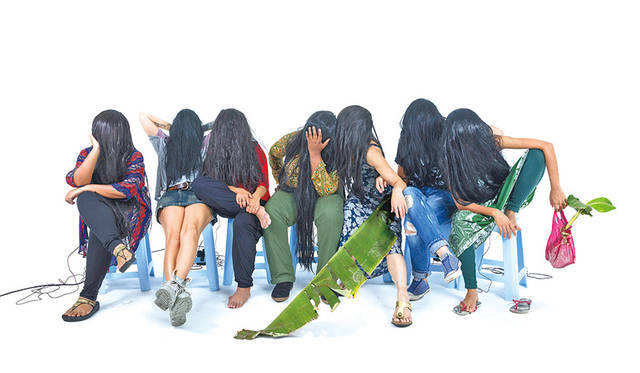 イー・イラン《サンタイ》</br>2016 年、ジクレー・プリント、106×205cm　</br>(c)Yee I-Lann