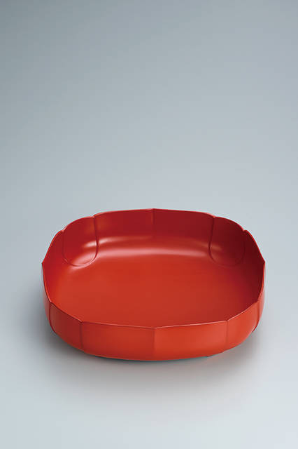 日本工芸会新人賞</br>＜漆芸＞　乾漆盛器「覇王樹」　竹岡千穂