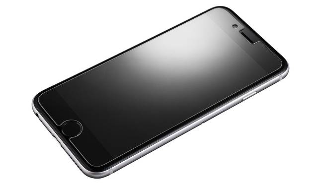 乱反射を防ぐアンチグレアのついた保護ガラス。iPhone 7、iPhone 7plus用ともに2,500円。9月下旬発売予定