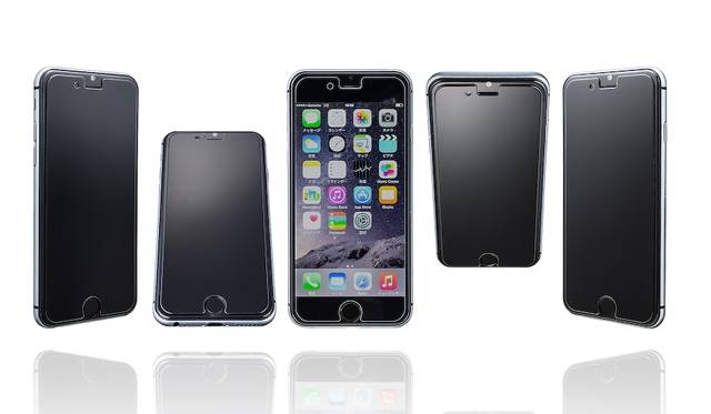 正面以外からは画面が見れない、覗き見防止機能付きの保護ガラス。iPhone 7用のみで税込4,000円。9月下旬発売予定