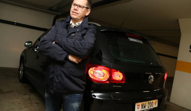 治安良好なスイスだが、ドア付き地下ガレージがあることで、高級車で乗り付けるゲストにも安心感を与えることができる。