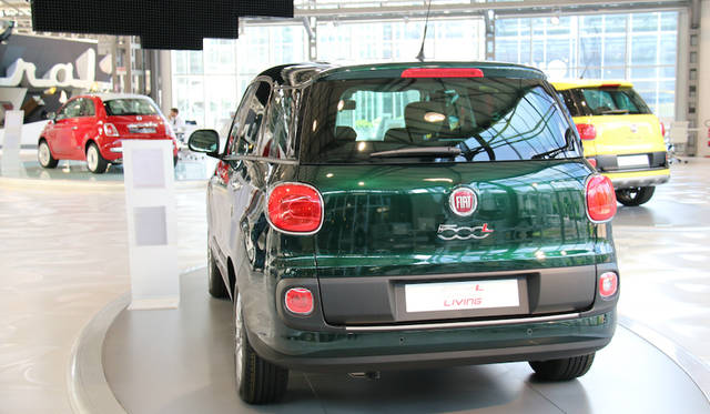 Mirafiori-Motor-Village_017 フィアット500Lのロング版、500Lリビング。