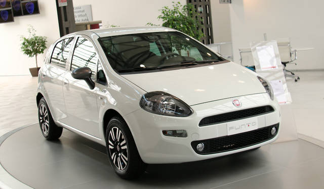 Mirafiori-Motor-Village_024 フィアット・プント。もはや12年選手だが、イタリアでは常に新車販売の上位に留まる