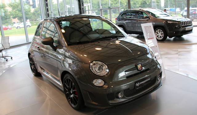 Mirafiori-Motor-Village_032 アバルト595コンペティツィオーネ