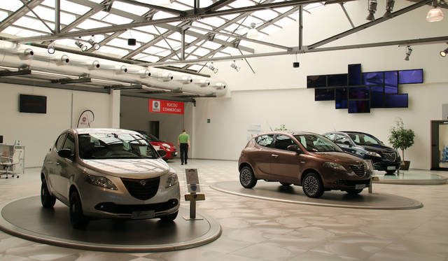 Mirafiori-Motor-Village_041 さまざまなバージョンのイプシロンが散りばめられたランチアのコーナー