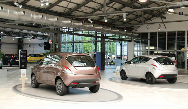 Mirafiori-Motor-Village_042 さまざまなバージョンのイプシロンが散りばめられたランチアのコーナー