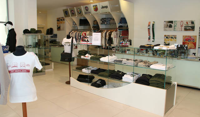 Mirafiori-Motor-Village_046 オフィシャル・マーチャンダイジング・ショップ