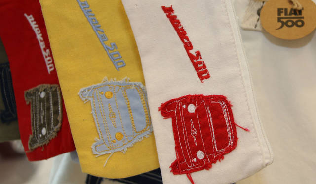 Mirafiori-Motor-Village_050 ポシェット。9ユーロ(約1,200円)