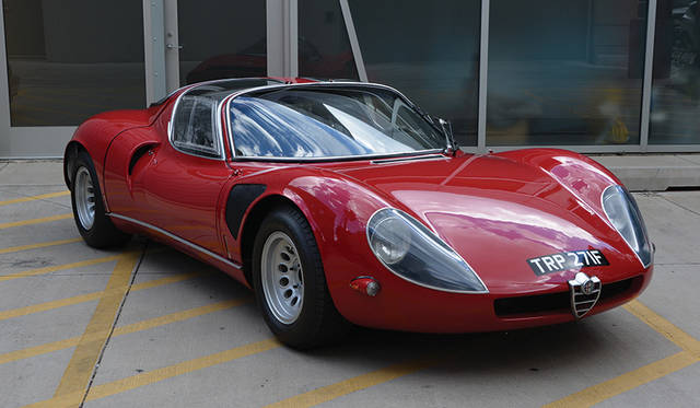 最終選考車の「1968 アルファロメオ ティーポ 33 ストラダーレ」