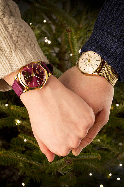 左：HOLBORNボーイズ（HL39-S-0066）|クオーツ、SS、ケース径39mm。1万8000円（税抜）<br><br>右：RICHMONDメンズ（HL41-CM-0040）|クオーツ、SS、ケース径41mm。2万9000円（税抜）