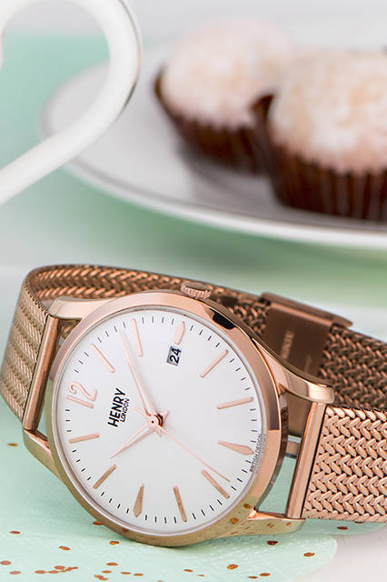 HL39-M-0026 クオーツ、SS、ケース径39mm。2万1000円（税抜）