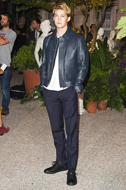 670357939BS089_Burberry_Sep