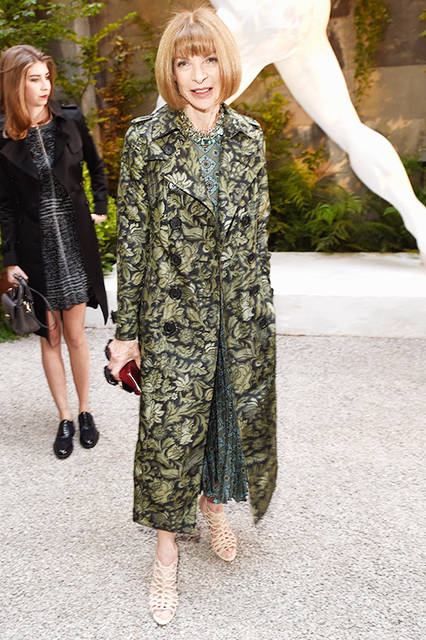 670357939RH00010_Burberry_S AnnaWintour